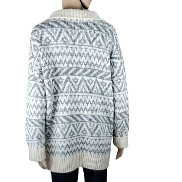 Aerie Oversized Gray & Cream Sweater - Picture 2 of 4